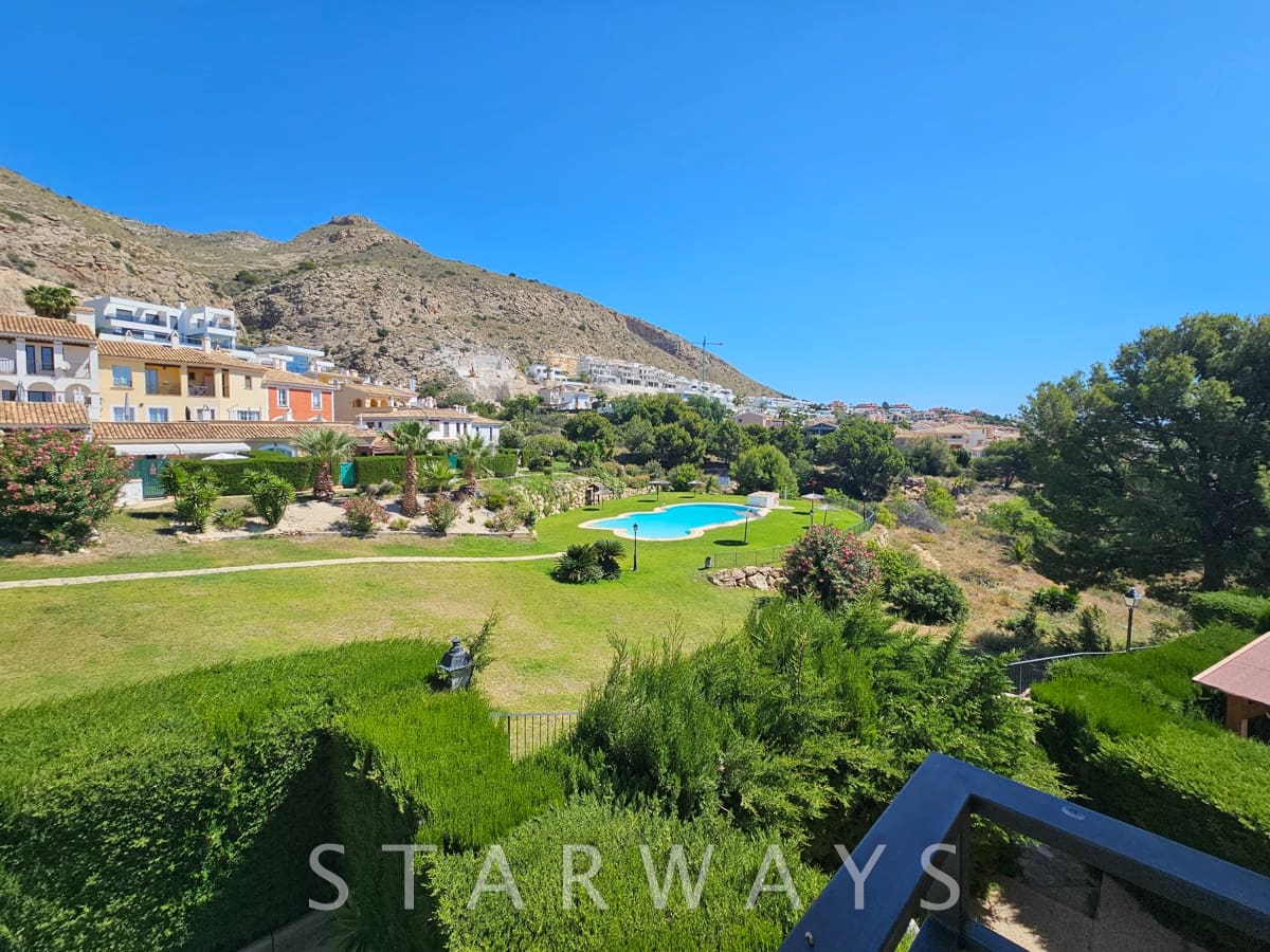 Chalet de 2 habitaciones en Finestrat en venta con piscina - 295.000 € (Ref: 10040317)