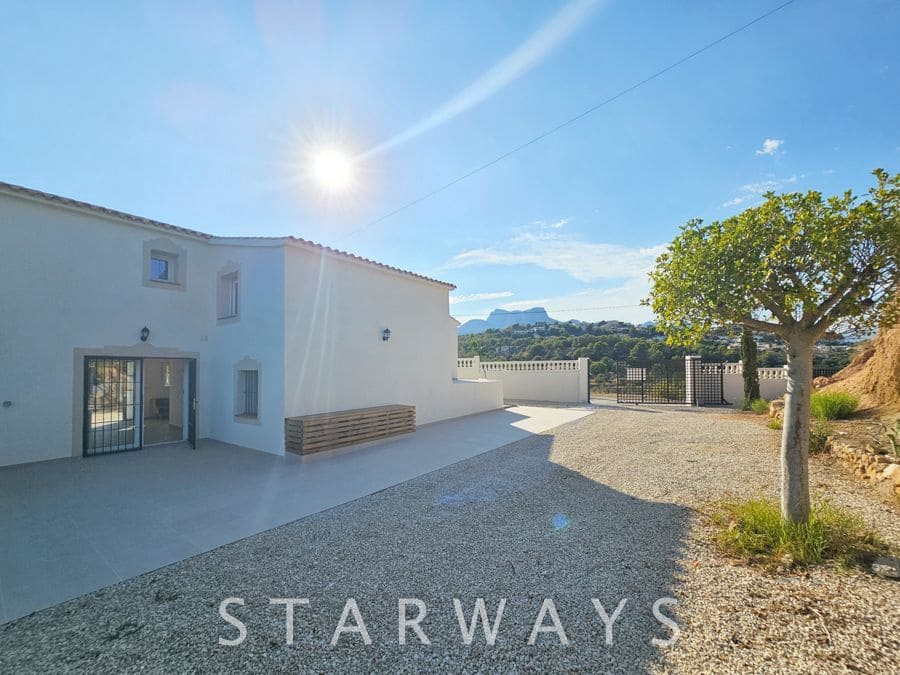 5 slaapkamer Villa te koop in La Nucia met garage - € 425.000 (Ref: 10085477)