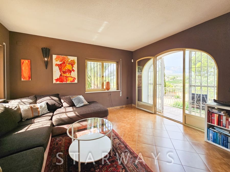 7 bedroom Villa for sale in Altea with pool garage - € 1,590,000 (Ref: 10135613)
