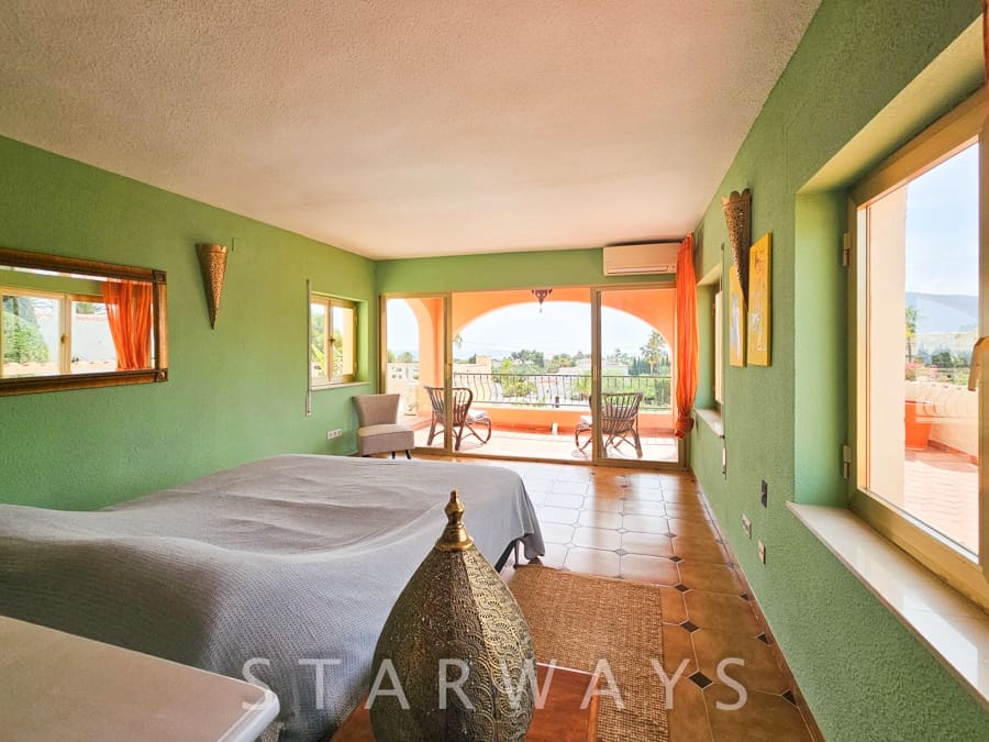 7 bedroom Villa for sale in Altea with pool garage - € 1,590,000 (Ref: 10135613)