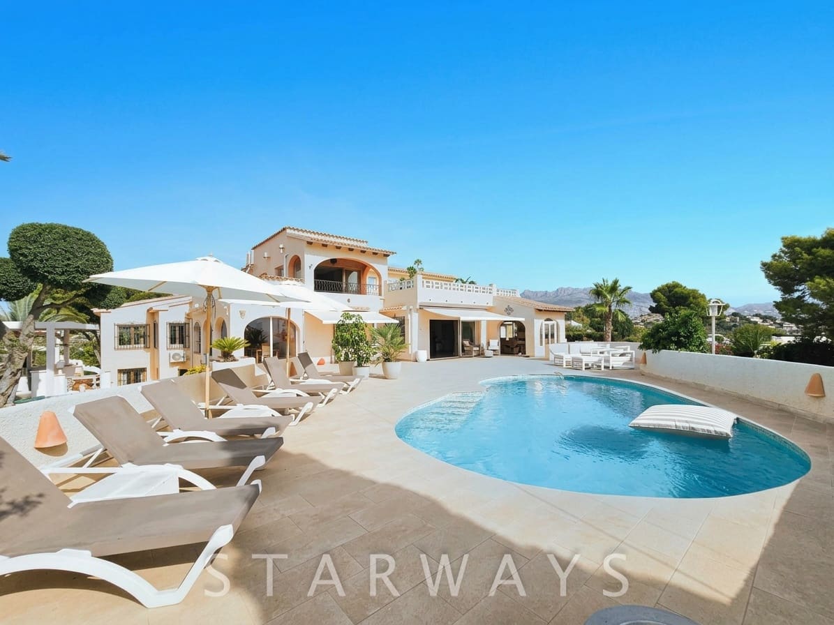 7 bedroom Villa for sale in Altea with pool garage - € 1,590,000 (Ref: 10135613)