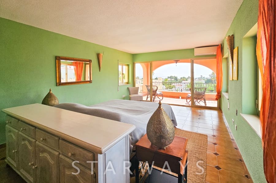 7 bedroom Villa for sale in Altea with pool garage - € 1,590,000 (Ref: 10135613)