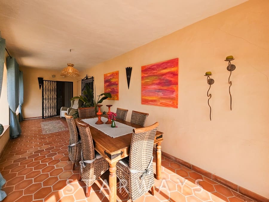 7 bedroom Villa for sale in Altea with pool garage - € 1,590,000 (Ref: 10135613)