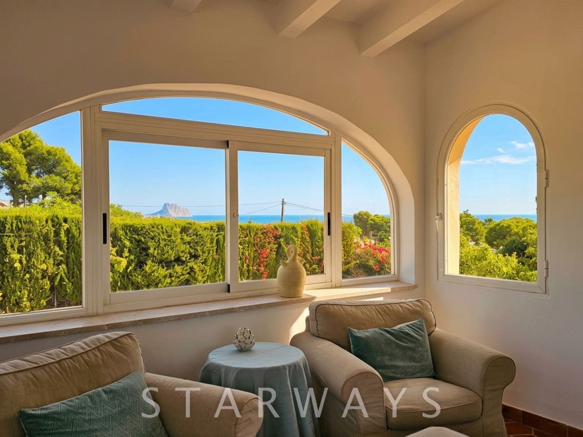 7 bedroom Villa for sale in Altea with pool garage - € 1,590,000 (Ref: 10135613)