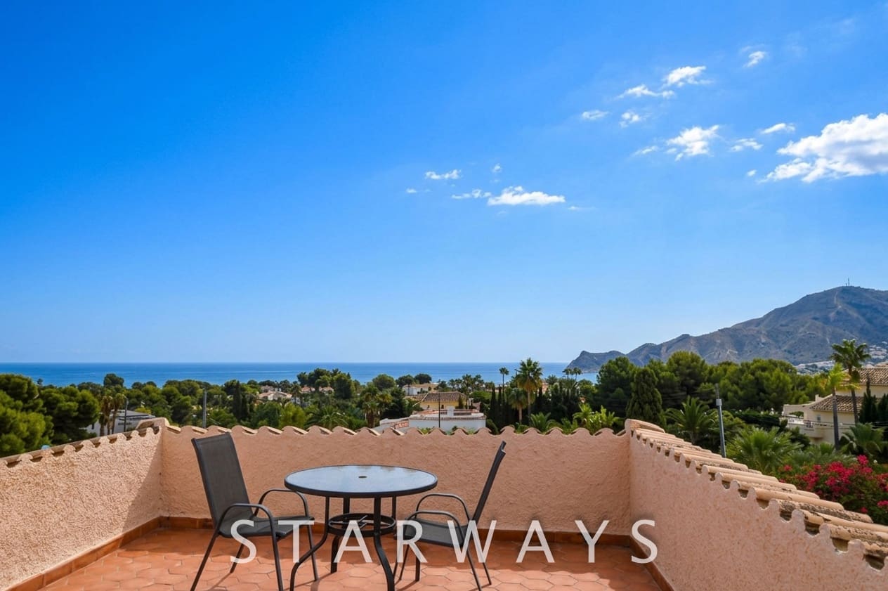 7 bedroom Villa for sale in Altea with pool garage - € 1,590,000 (Ref: 10135613)