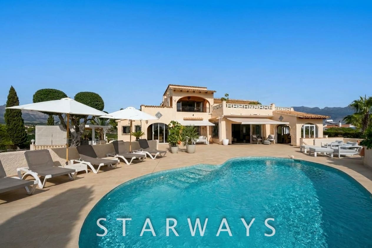 7 bedroom Villa for sale in Altea with pool garage - € 1,590,000 (Ref: 10135613)