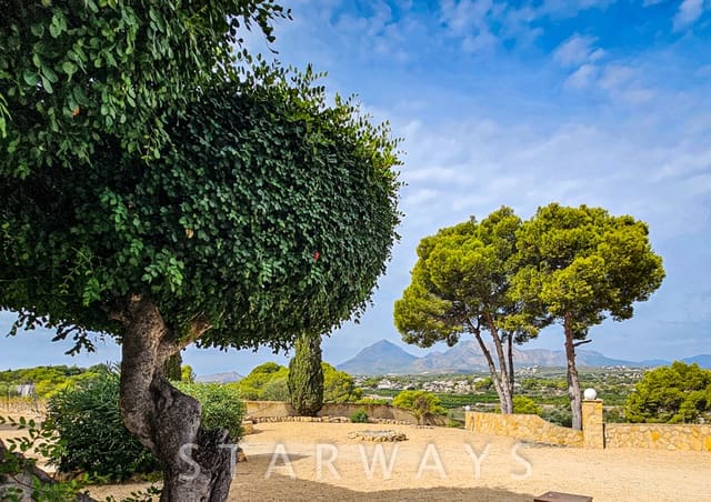 7 soverom Villa til salgs i Altea med svømmebasseng garasje - € 1 590 000 (Ref: 10135613)