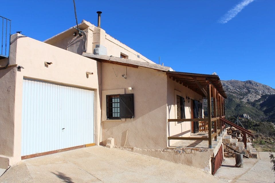 3 soveværelse Villa til salg i Confrides med garage - € 295.000 (Ref: 4380583)