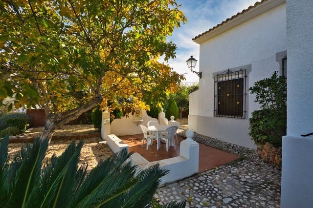 3 bedroom Villa for sale in Guadalest with garage - € 530,000 (Ref: 4380587)