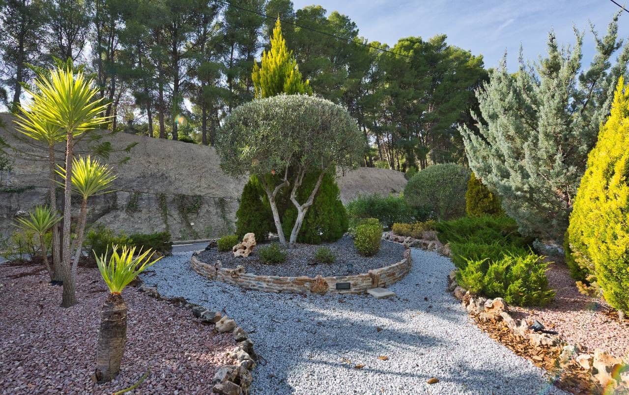 3 bedroom Villa for sale in Guadalest with garage - € 530,000 (Ref: 4380587)