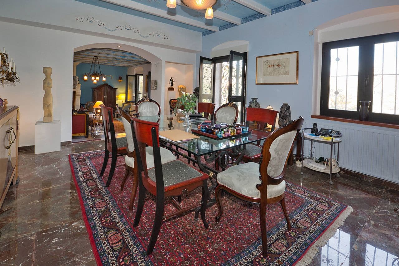 3 bedroom Villa for sale in Guadalest with garage - € 530,000 (Ref: 4380587)