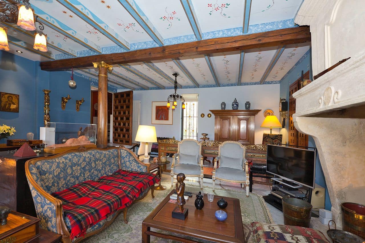 3 bedroom Villa for sale in Guadalest with garage - € 530,000 (Ref: 4380587)