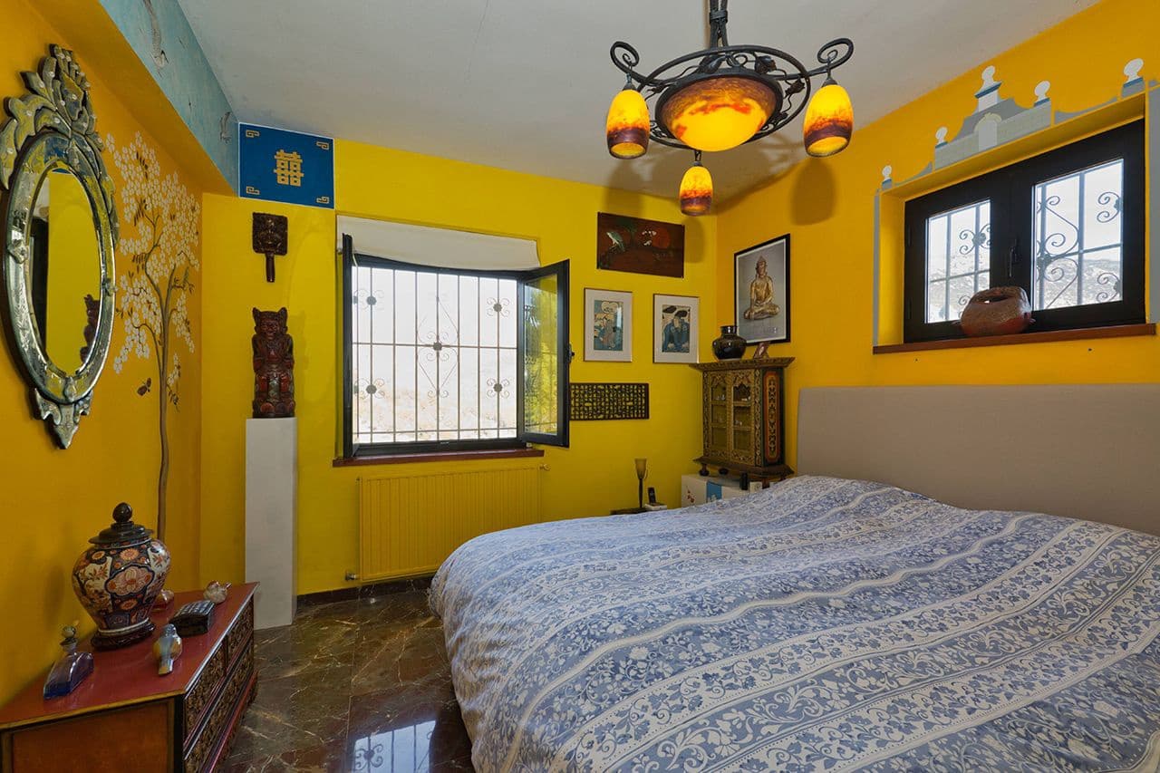 3 bedroom Villa for sale in Guadalest with garage - € 530,000 (Ref: 4380587)