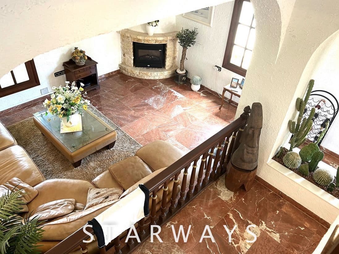 Chalet de 3 habitaciones en Alfaz del Pi / L'Alfàs del Pi en venta con piscina garaje - 795.000 € (Ref: 6931667)