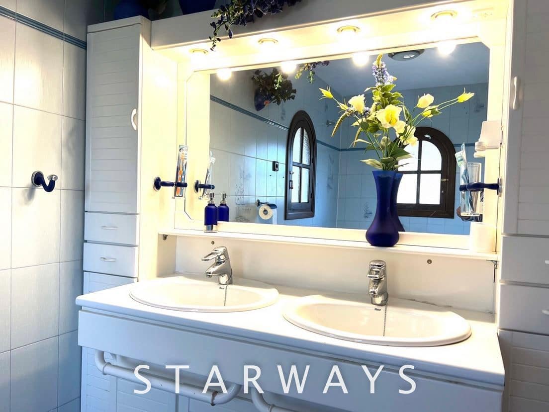 Chalet de 3 habitaciones en Alfaz del Pi / L'Alfàs del Pi en venta con piscina garaje - 795.000 € (Ref: 6931667)