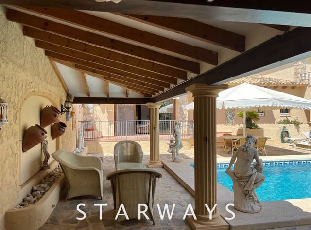 Chalet de 3 habitaciones en Alfaz del Pi / L'Alfàs del Pi en venta con piscina garaje - 795.000 € (Ref: 6931667)