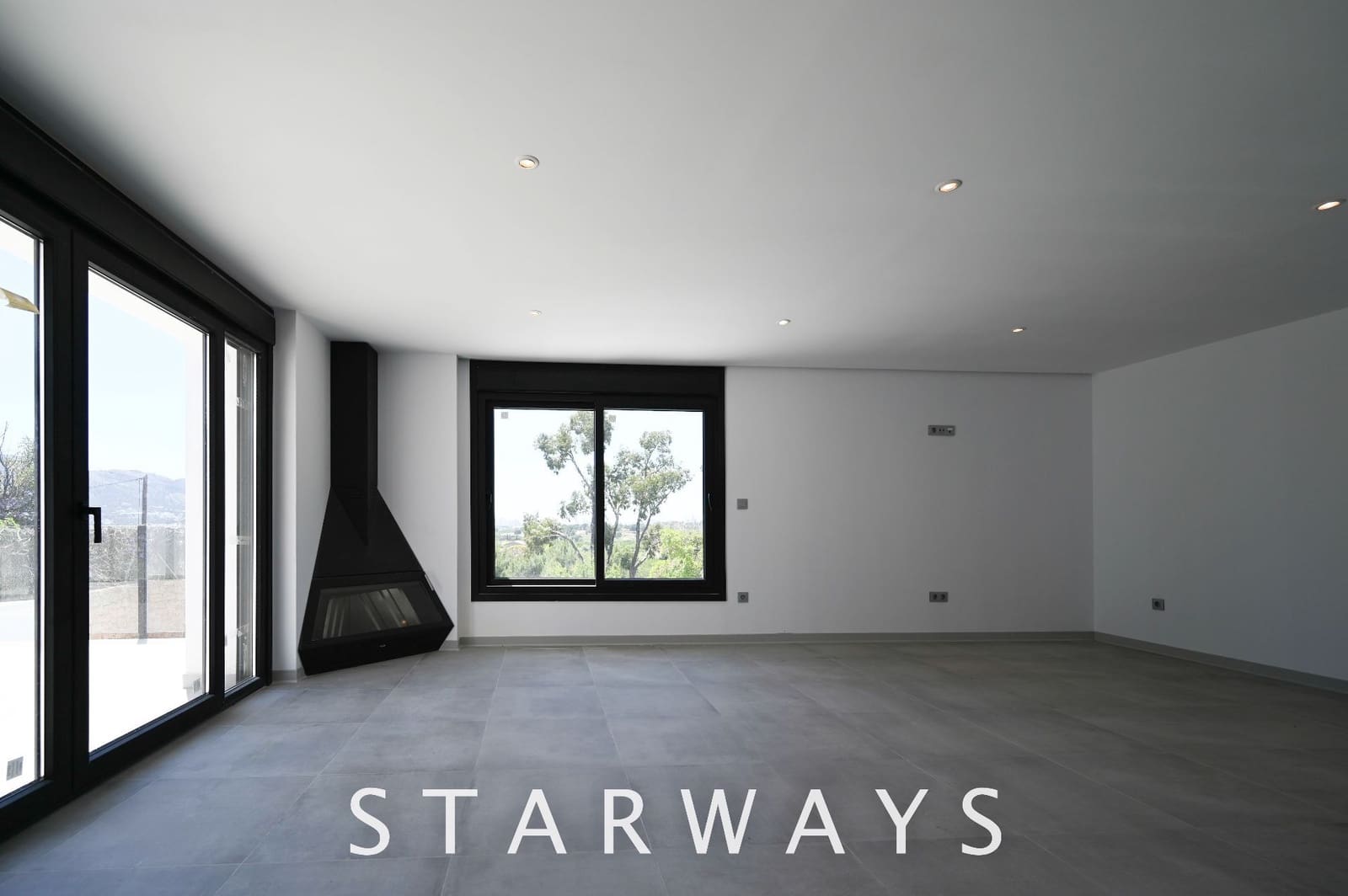 4 bedroom Villa for sale in Altea with pool garage - € 875,000 (Ref: 6983121)