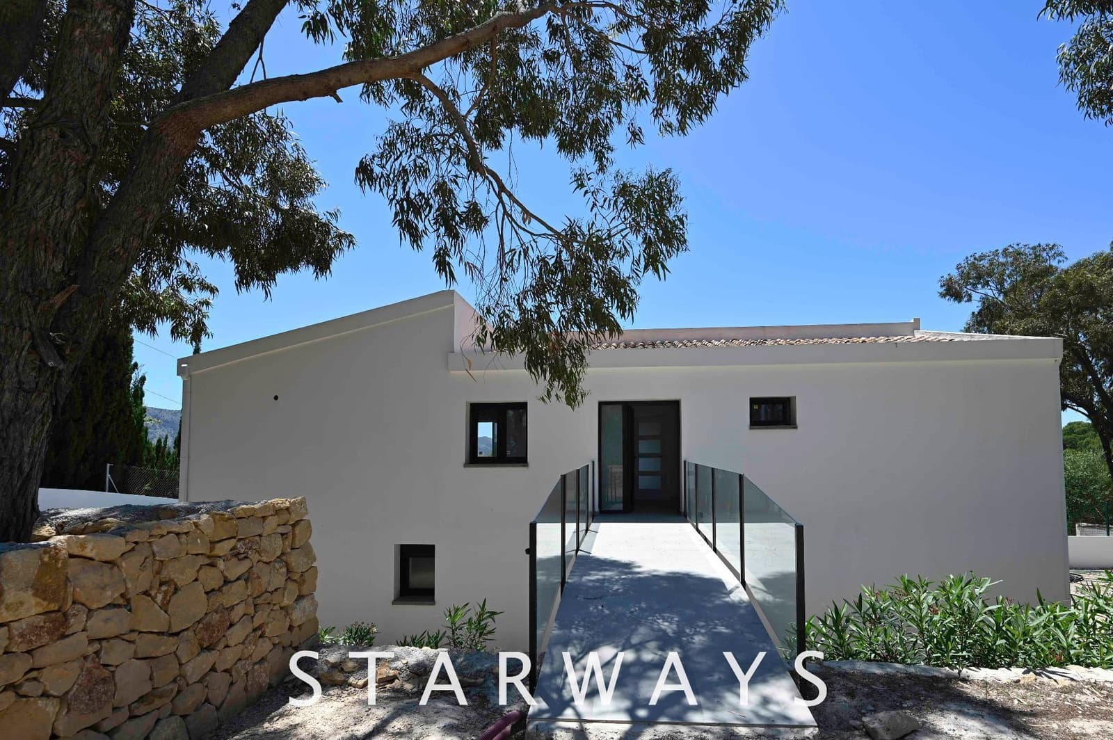 4 bedroom Villa for sale in Altea with pool garage - € 875,000 (Ref: 6983121)