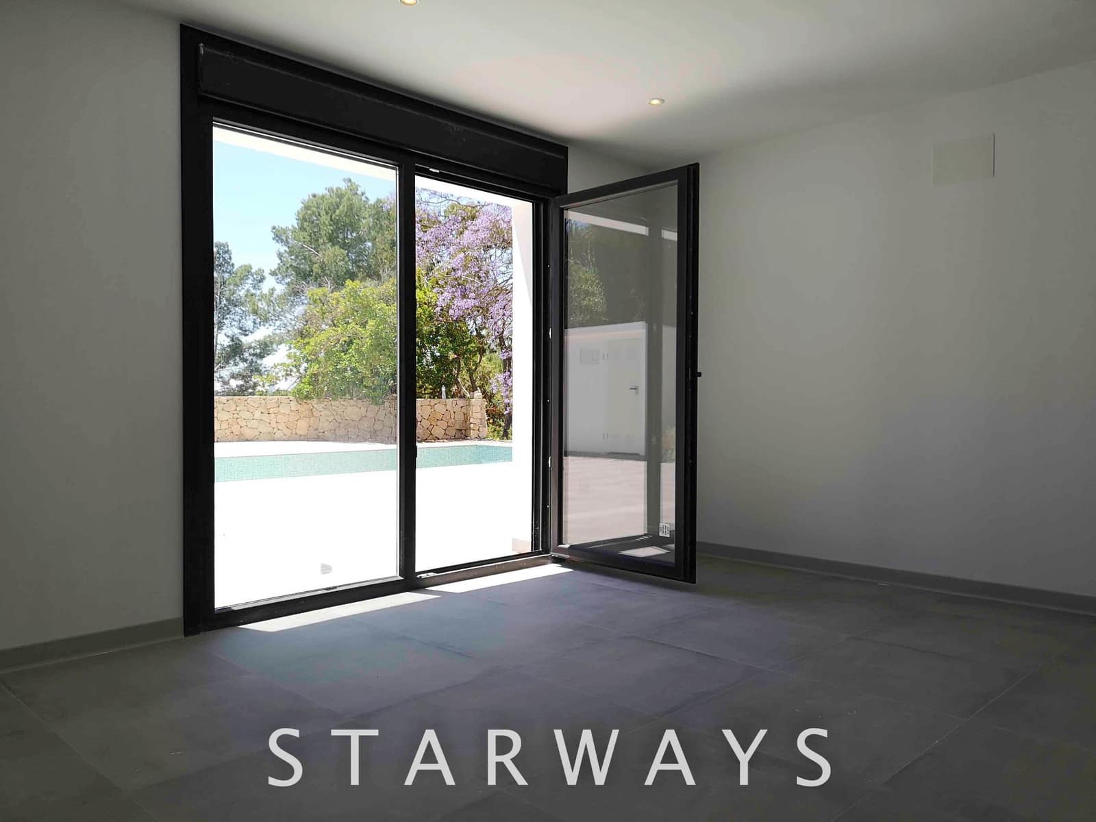 4 bedroom Villa for sale in Altea with pool garage - € 875,000 (Ref: 6983121)