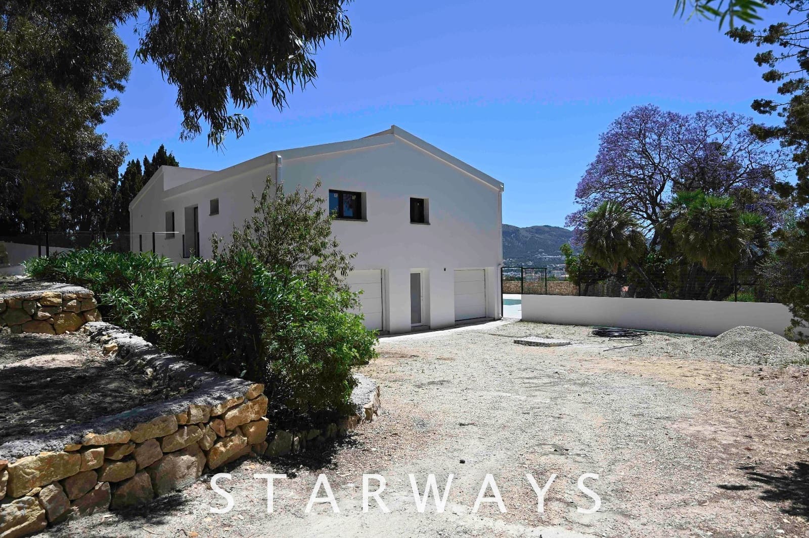 4 bedroom Villa for sale in Altea with pool garage - € 875,000 (Ref: 6983121)