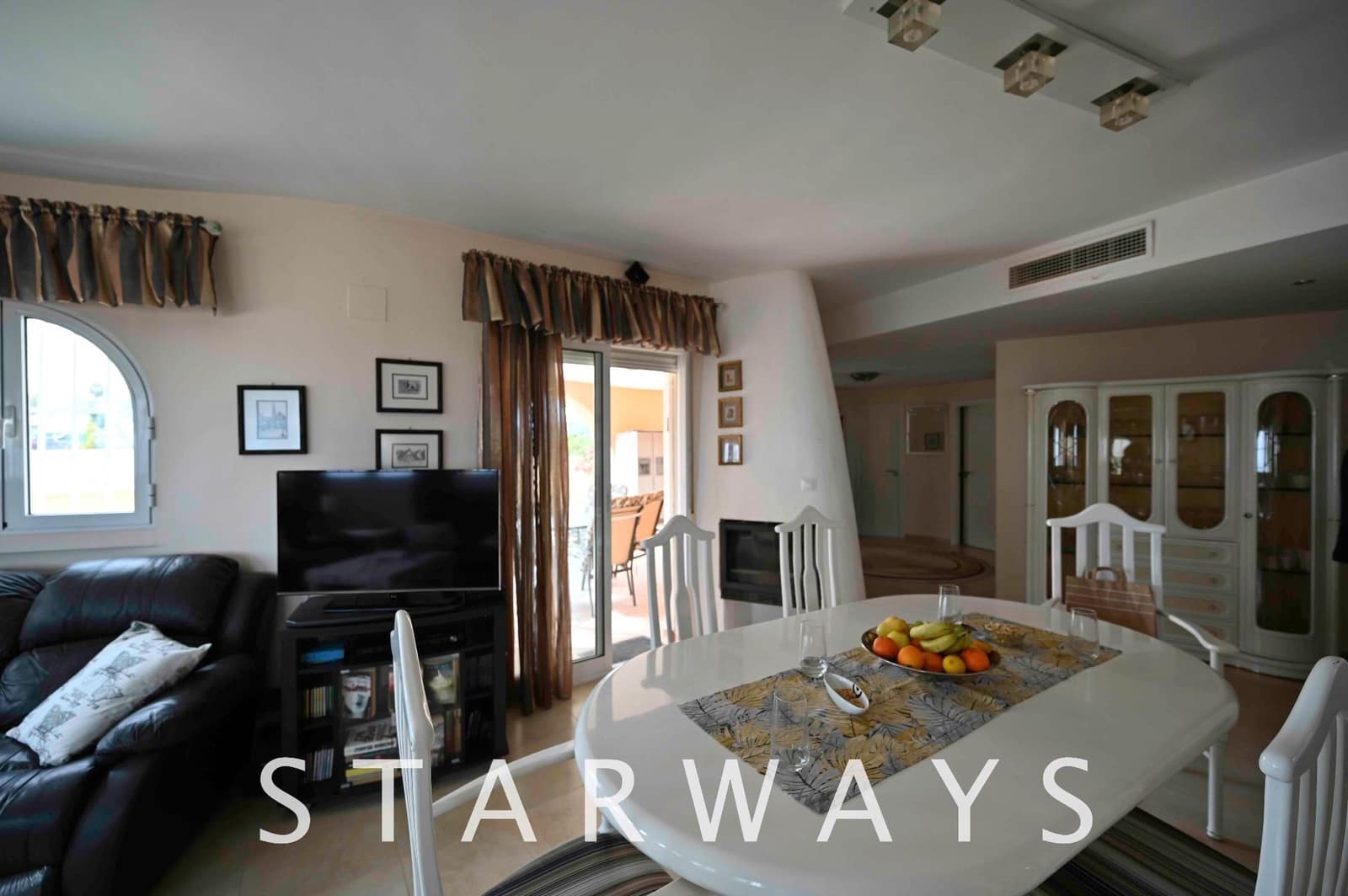 Chalet de 3 habitaciones en La Villajoyosa / Vila Joiosa en venta con piscina garaje - 649.000 € (Ref: 7153902)