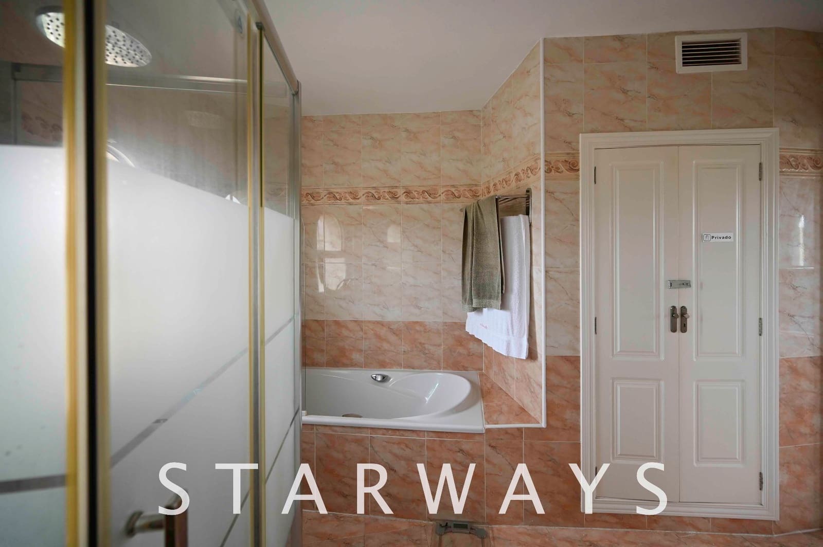 Chalet de 3 habitaciones en La Villajoyosa / Vila Joiosa en venta con piscina garaje - 649.000 € (Ref: 7153902)