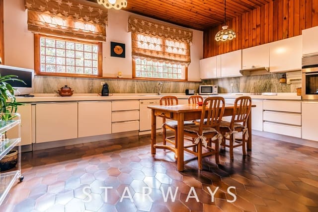 Chalet de 5 habitaciones en La Nucia en venta - 715.000 € (Ref: 7665375)