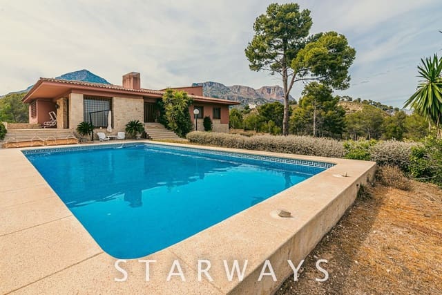 Chalet de 5 habitaciones en La Nucia en venta - 715.000 € (Ref: 7665375)