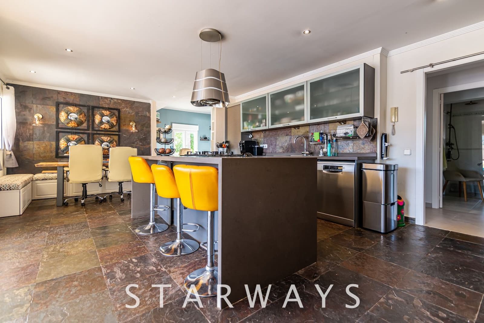 5 bedroom Villa for sale in Alfaz del Pi / L'Alfas del Pi with pool - € 745,000 (Ref: 7665377)