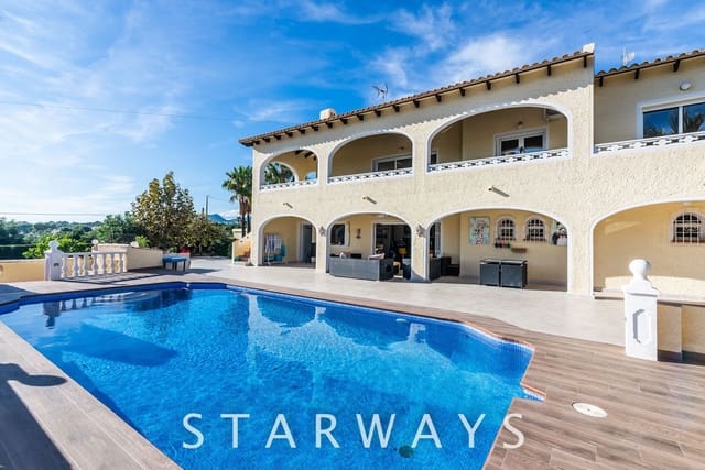 5 makuuhuone Huvila myytävänä paikassa Alfaz del Pi / L'Alfàs del Pi mukana uima-altaan - 745 000 € (Ref: 7665377)