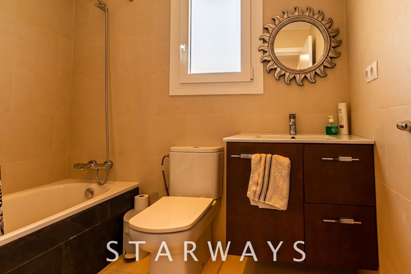 5 bedroom Villa for sale in Alfaz del Pi / L'Alfas del Pi with pool - € 745,000 (Ref: 7665377)