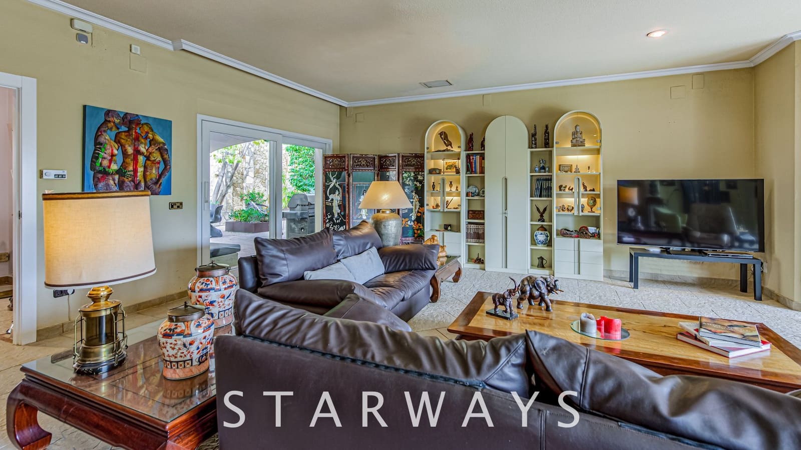 4 bedroom Villa for sale in Altea with pool garage - € 1,850,000 (Ref: 7665379)