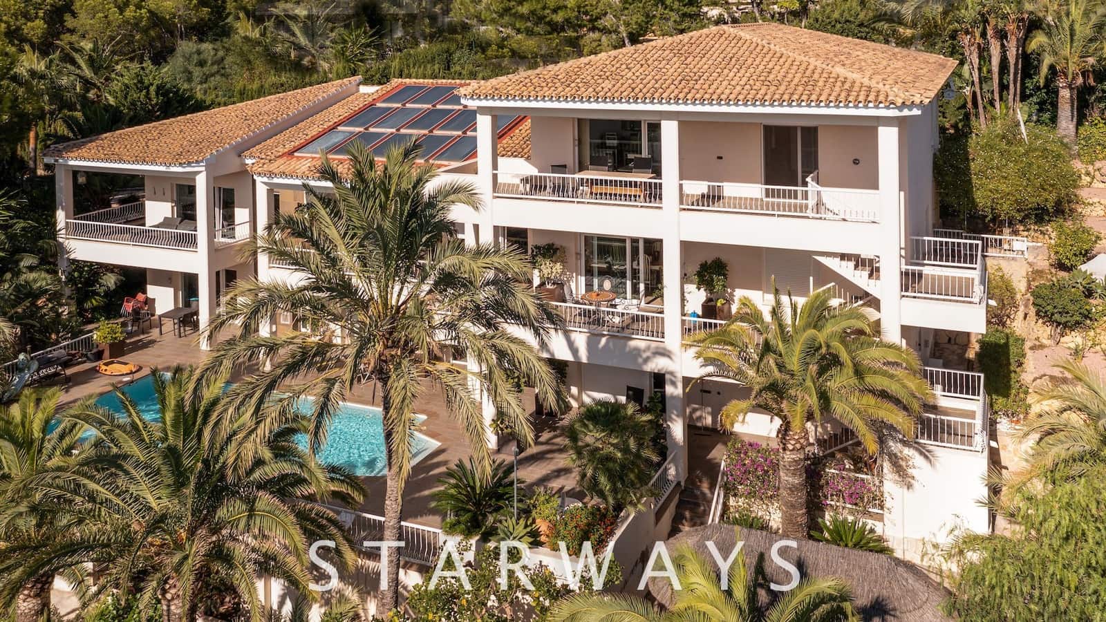 4 bedroom Villa for sale in Altea with pool garage - € 1,850,000 (Ref: 7665379)