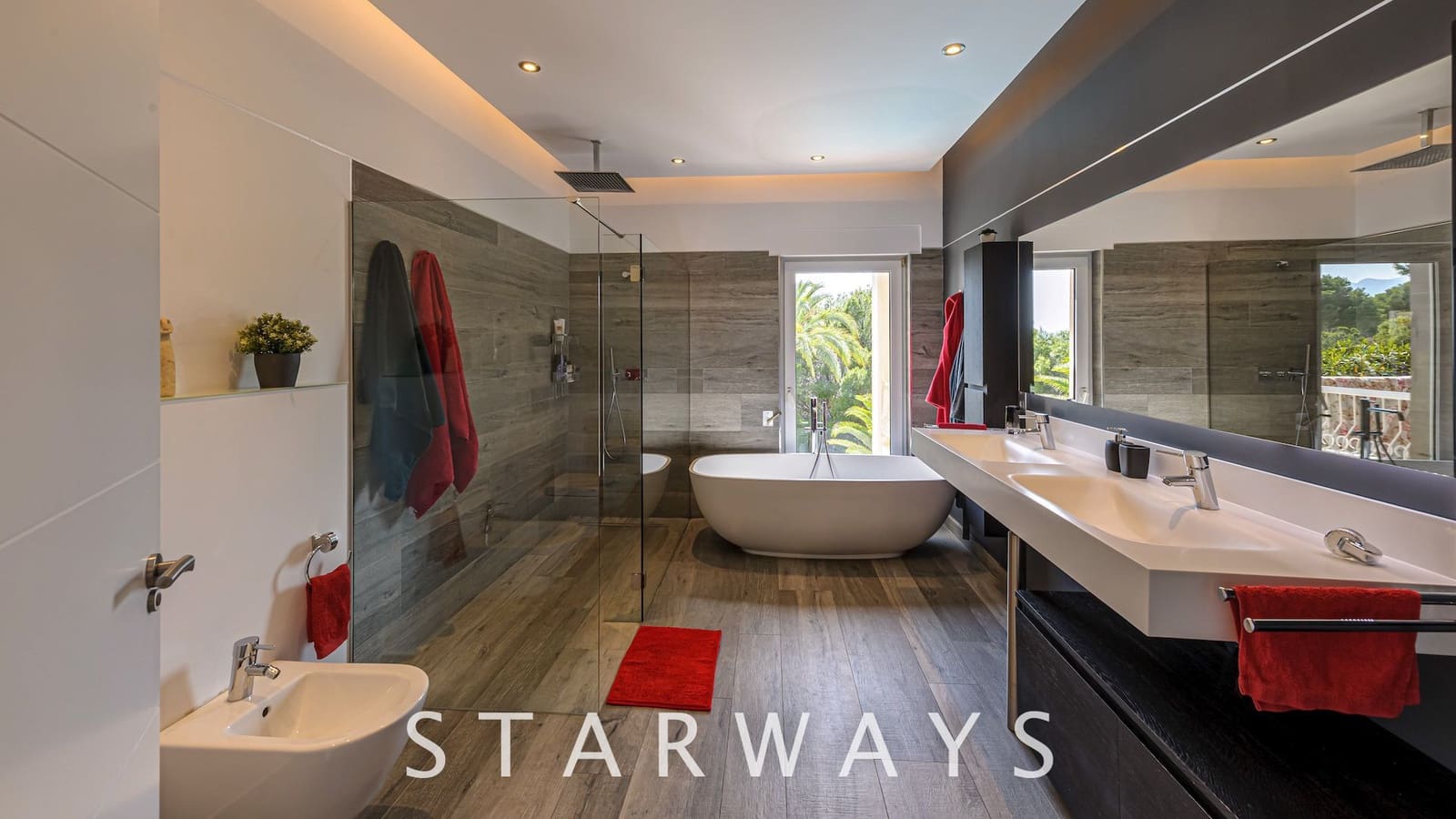 4 bedroom Villa for sale in Altea with pool garage - € 1,850,000 (Ref: 7665379)