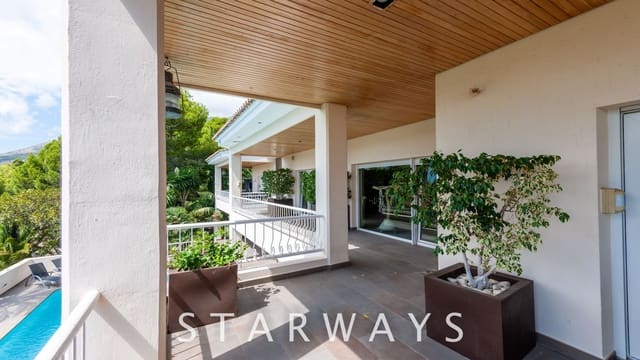 4 makuuhuone Huvila myytävänä paikassa Altea mukana uima-altaan 
autotalli - 1 850 000 € (Ref: 7665379)