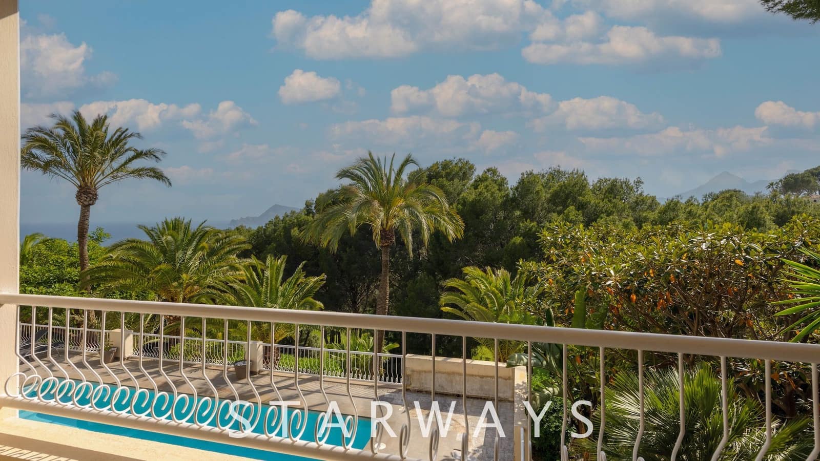 4 bedroom Villa for sale in Altea with pool garage - € 1,850,000 (Ref: 7665379)