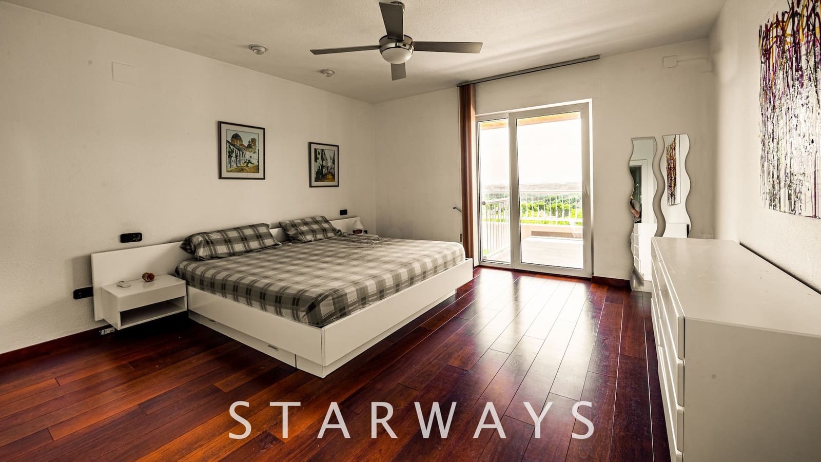 4 bedroom Villa for sale in Altea with pool garage - € 1,850,000 (Ref: 7665379)