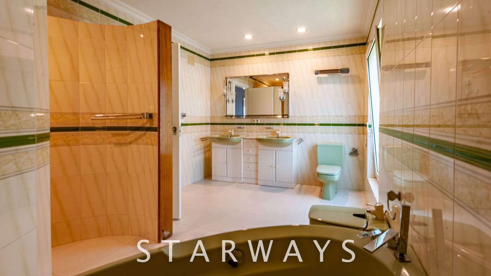 4 bedroom Villa for sale in Altea with pool garage - € 1,850,000 (Ref: 7665379)