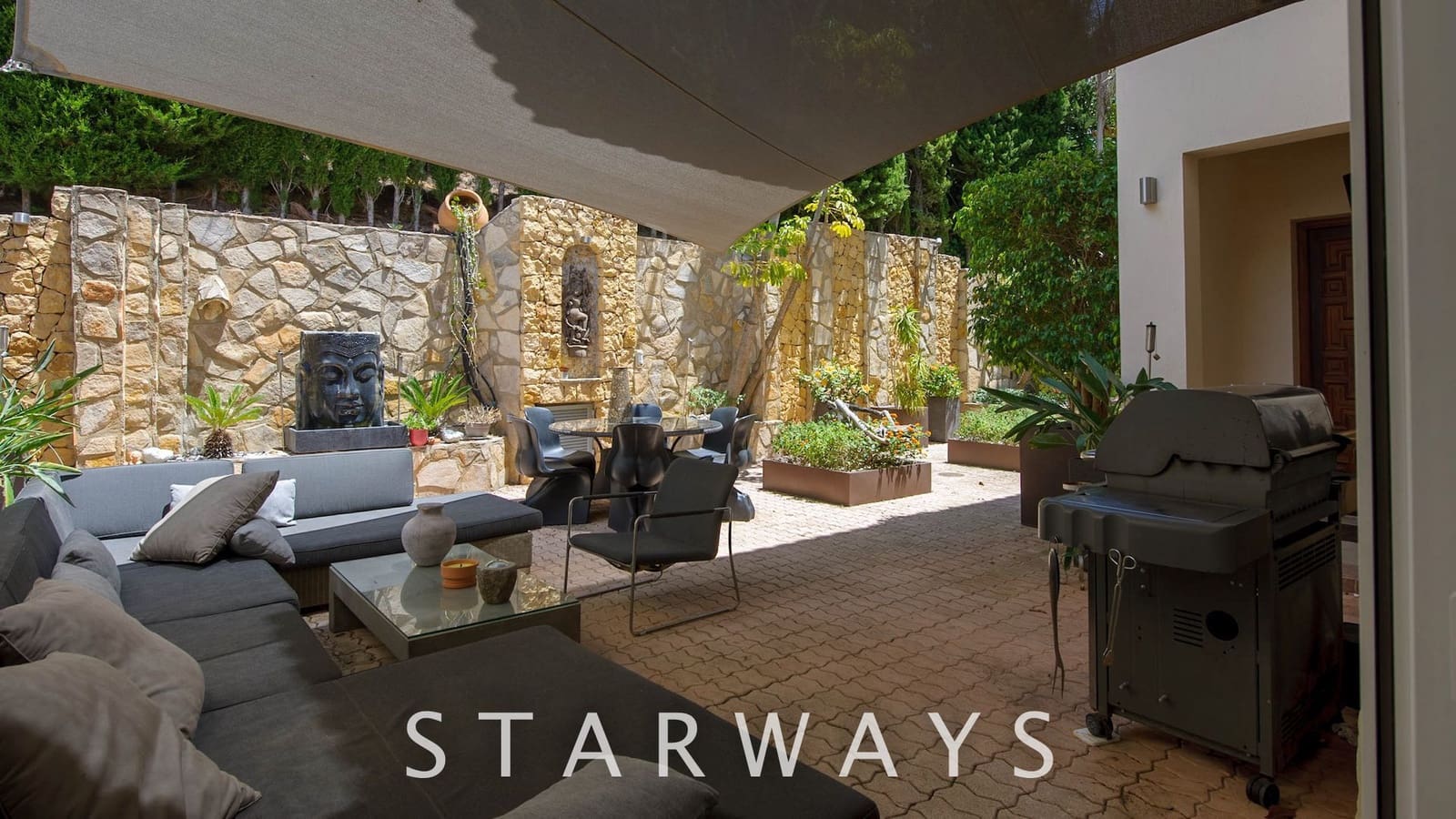 4 bedroom Villa for sale in Altea with pool garage - € 1,850,000 (Ref: 7665379)