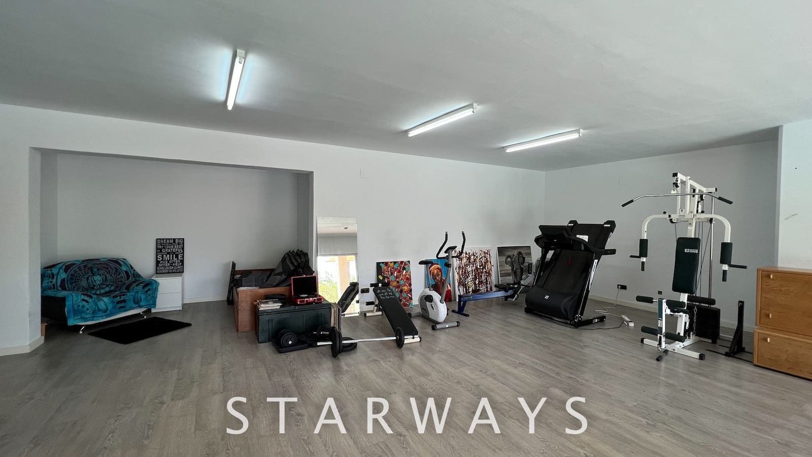 4 bedroom Villa for sale in Altea with pool garage - € 1,850,000 (Ref: 7665379)