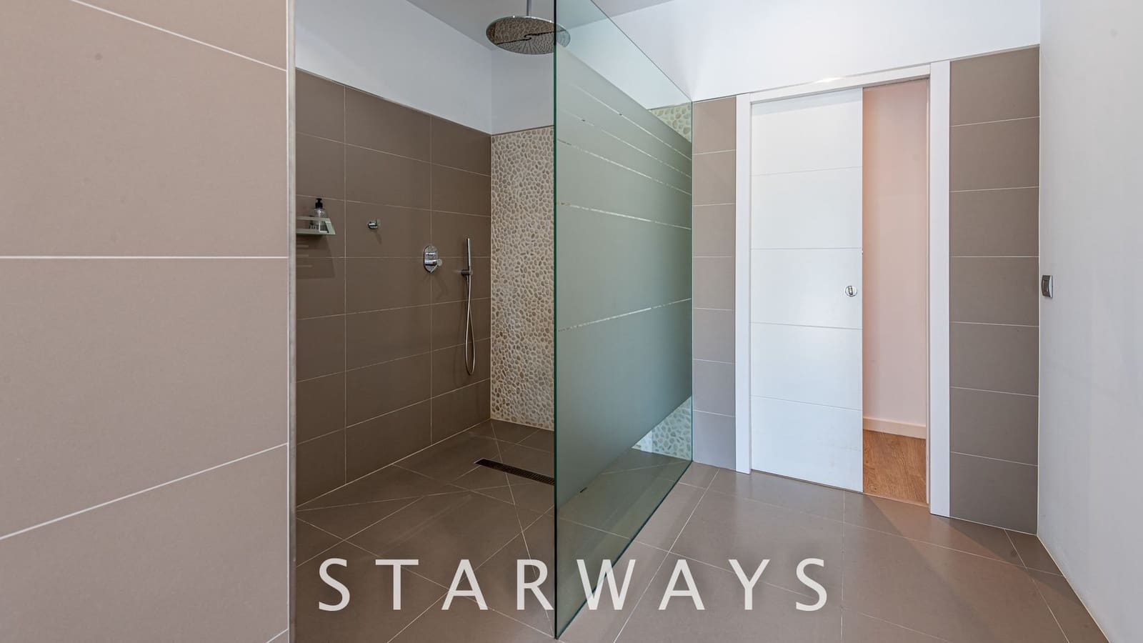 4 bedroom Villa for sale in Altea with pool garage - € 1,850,000 (Ref: 7665379)