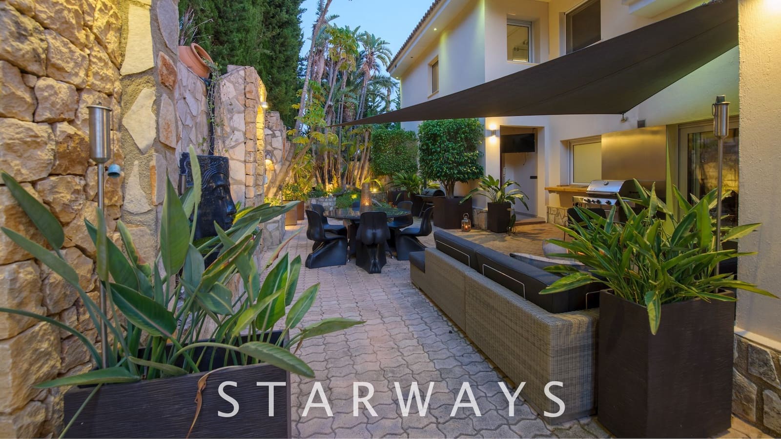 4 bedroom Villa for sale in Altea with pool garage - € 1,850,000 (Ref: 7665379)