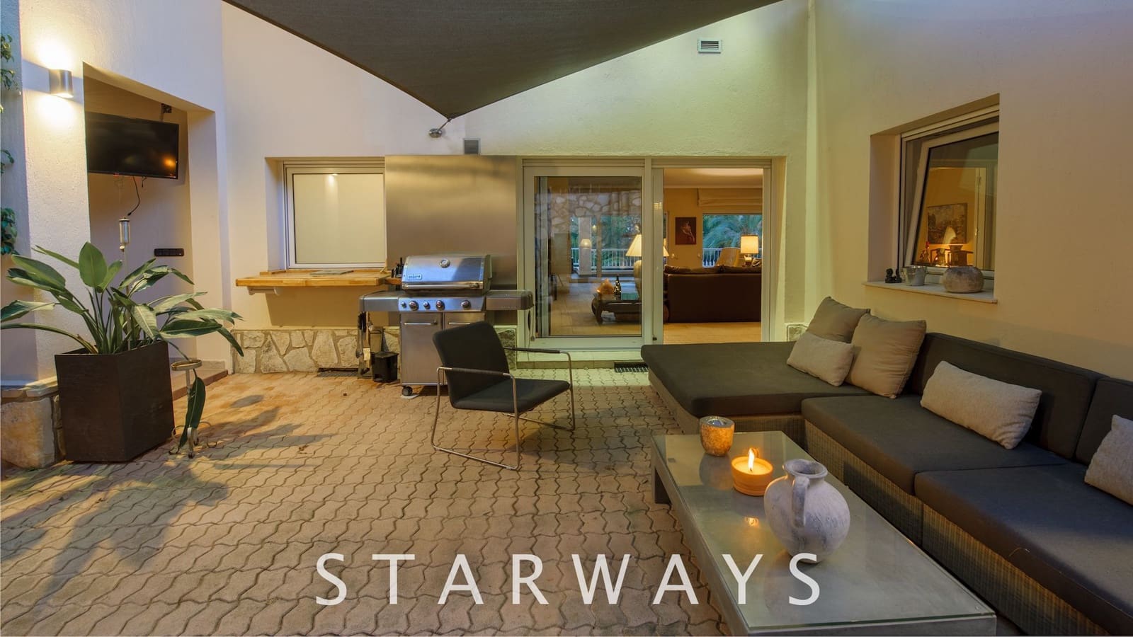 4 bedroom Villa for sale in Altea with pool garage - € 1,850,000 (Ref: 7665379)