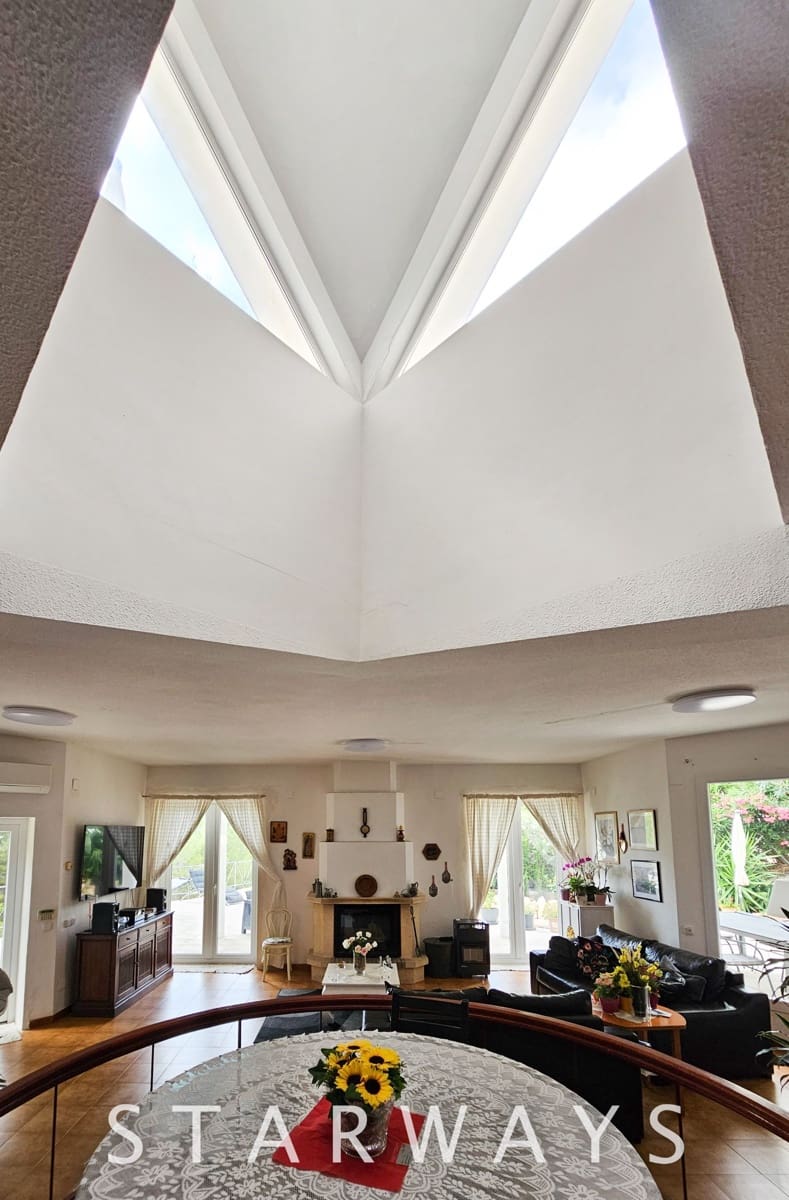 4 soveværelse Villa til salg i Callosa d'En Sarria med swimmingpool garage - € 525.000 (Ref: 7733835)