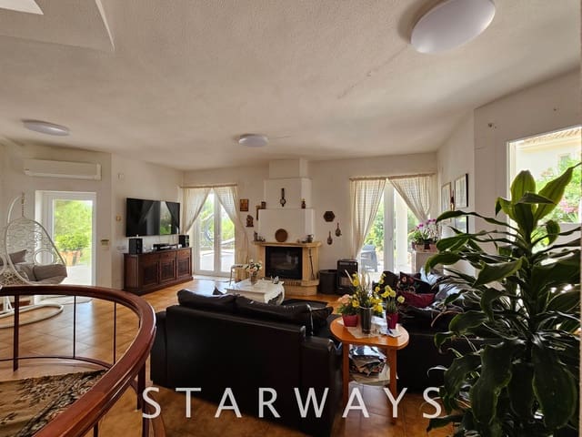 4 bedroom Villa for sale in Callosa d'En Sarrià with pool garage - € 525,000 (Ref: 7733835)