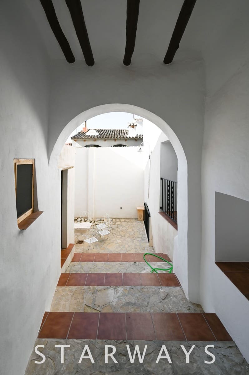 5 soverom Villa til salgs i Callosa d'En Sarria - € 399 000 (Ref: 7801220)