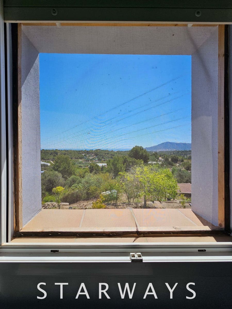 4 bedroom Villa for sale in La Nucia with garage - € 380,000 (Ref: 8255552)