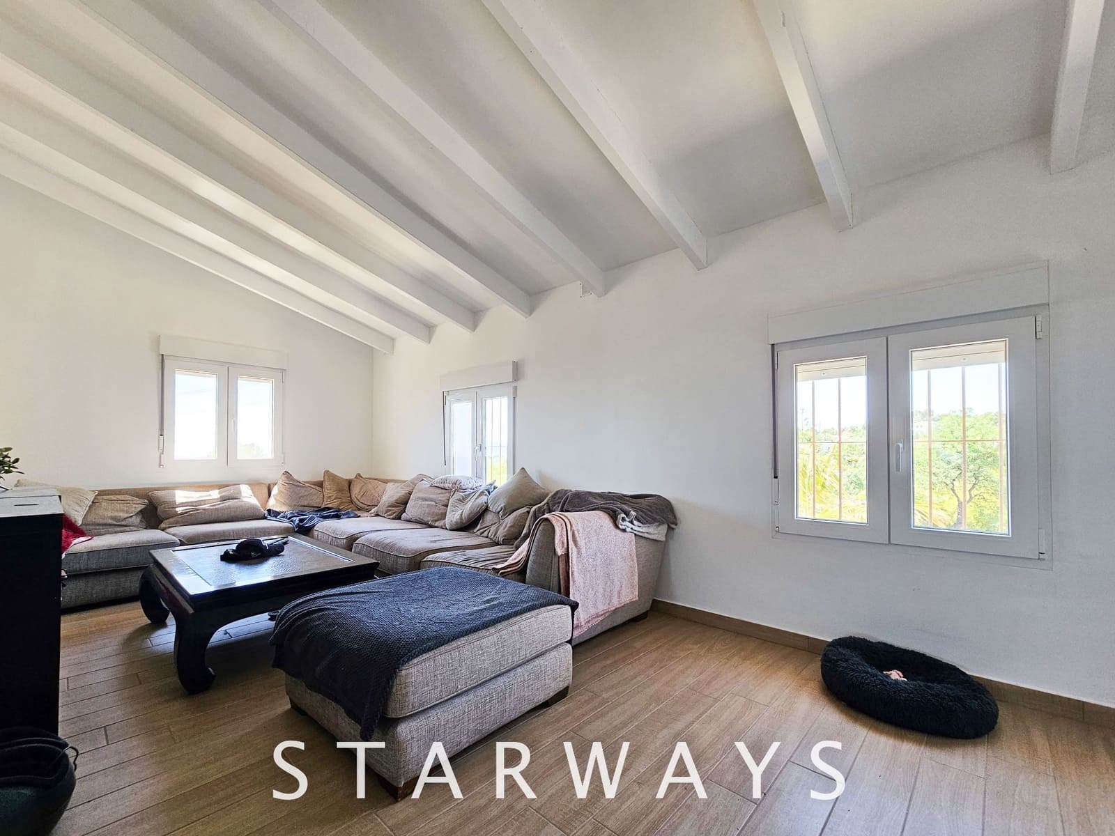 4 bedroom Villa for sale in La Nucia with garage - € 380,000 (Ref: 8255552)