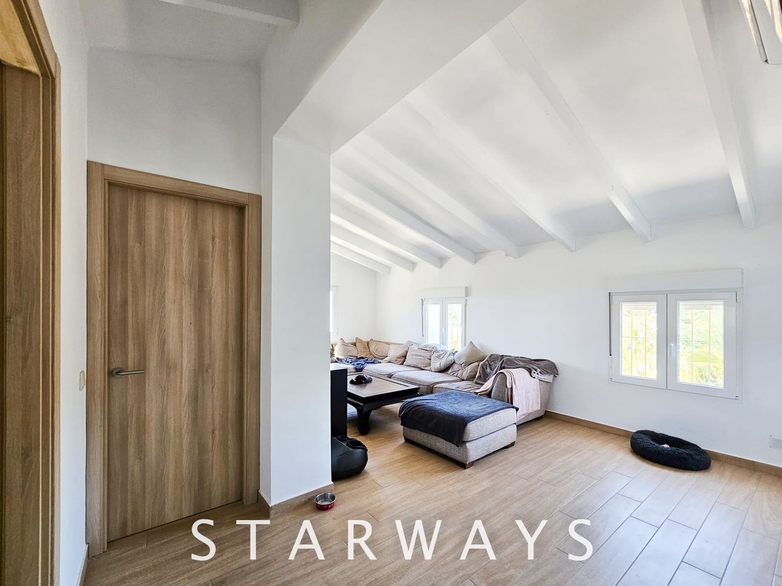 4 bedroom Villa for sale in La Nucia with garage - € 380,000 (Ref: 8255552)