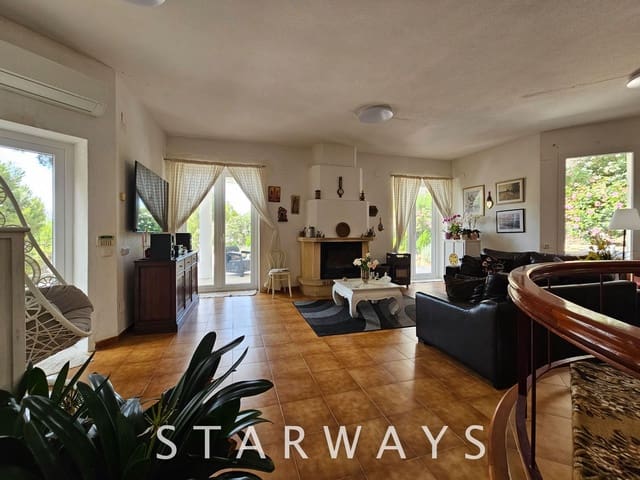 4 sypialnia Willa na sprzedaż w Altea z basenem garażem - 525 000 € (Ref: 8255553)
